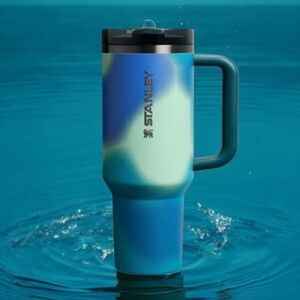 Stanley 30 Ounce Stanley Coastal Teal Motion Tumbler New in Box